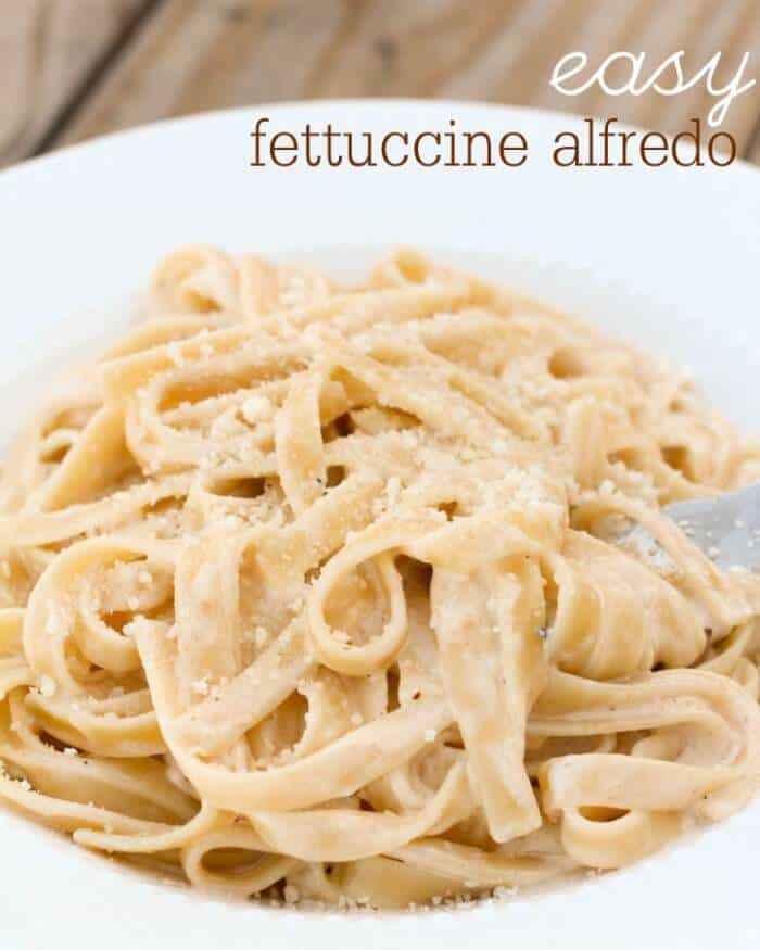 easy-fettucine-alfredo-via Lil Luna : Meal Plans Made Simple 
