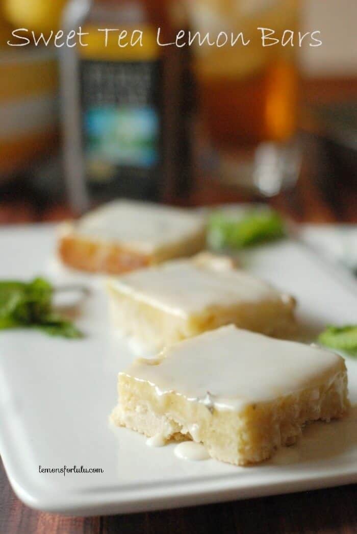 A shortbread crusts holds a sweet and tart filling infused with sweet tea. A lemony glaze rests right on top! www.lemonsforlulu.com