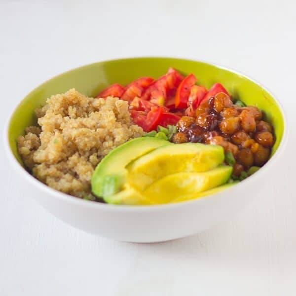 https://blahnikbaker.com/2014/06/honey-lime-quinoa-salad-bowl-spicy-bbq-chickpeas/