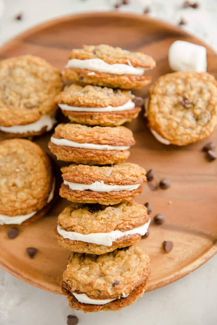 oatmeal cream pies lined up in a row