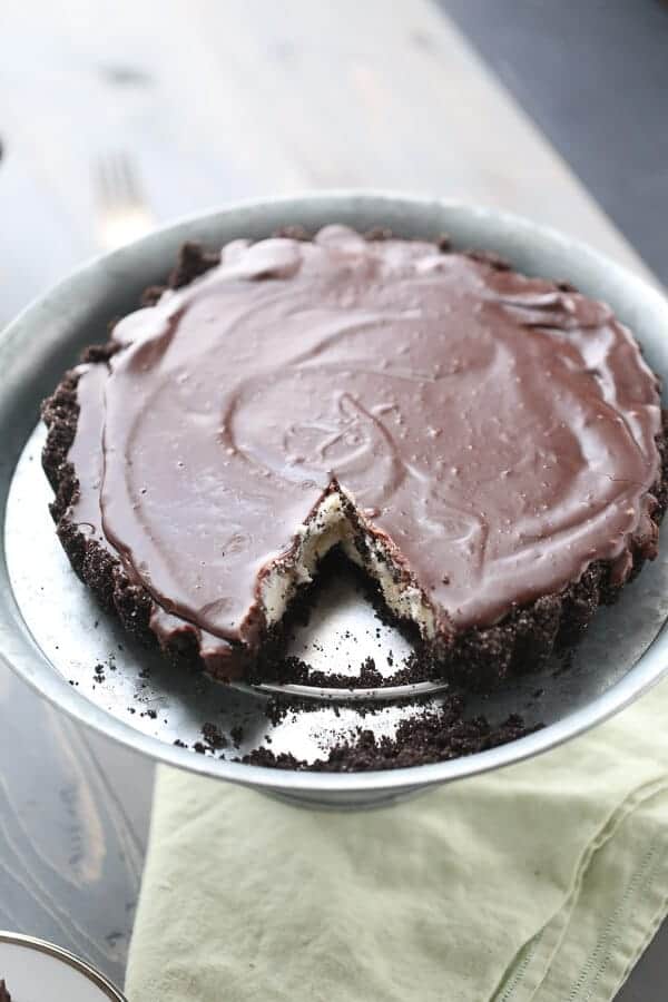 Irish Cream Mint Chocolate Tart is a chocolate lovers dream! Three heavenly layers make a dreamy, booze filled and unforgettable dessert! lemonsforlulu.com