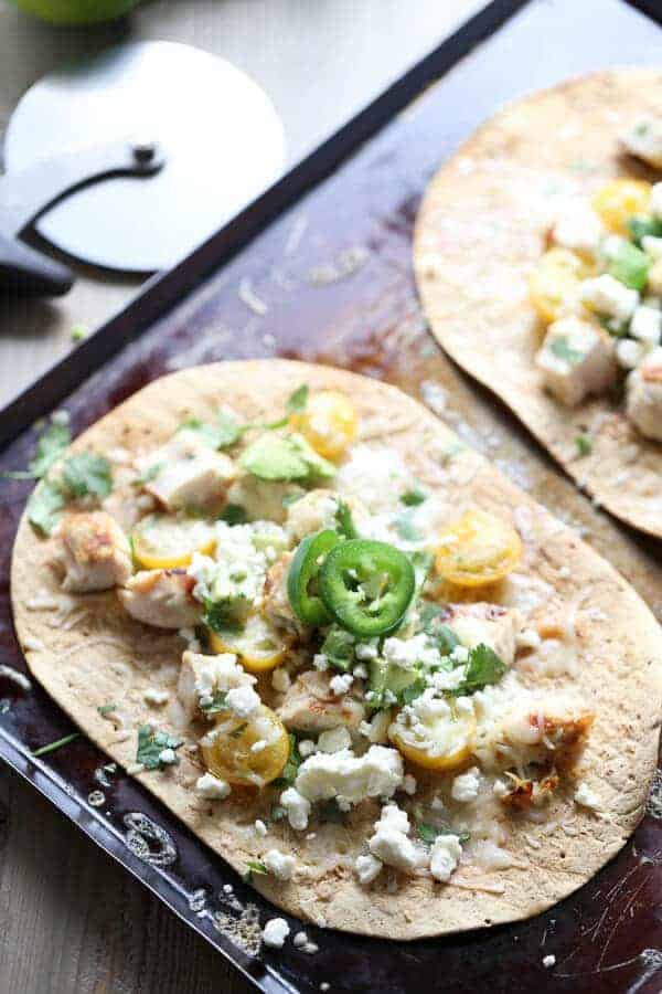 Easy Flatbread Pizza with Tequila Lime Chicken And Fresh Vegetables! lemonsforlulu.com