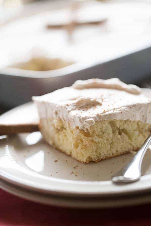 A simple poke cake reminiscent of the classic snickerdoodle cookie! lemonsforlulu.com