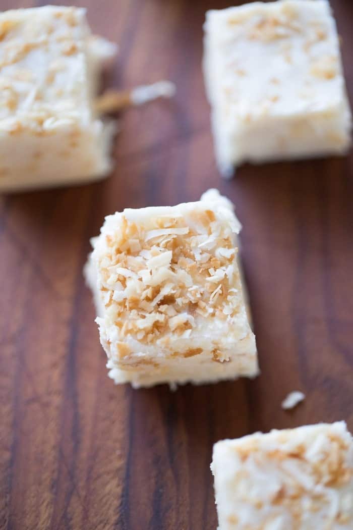 Toasted coconut packs a punch in this irresisitible white chocolate fudge! lemonsforluu.com