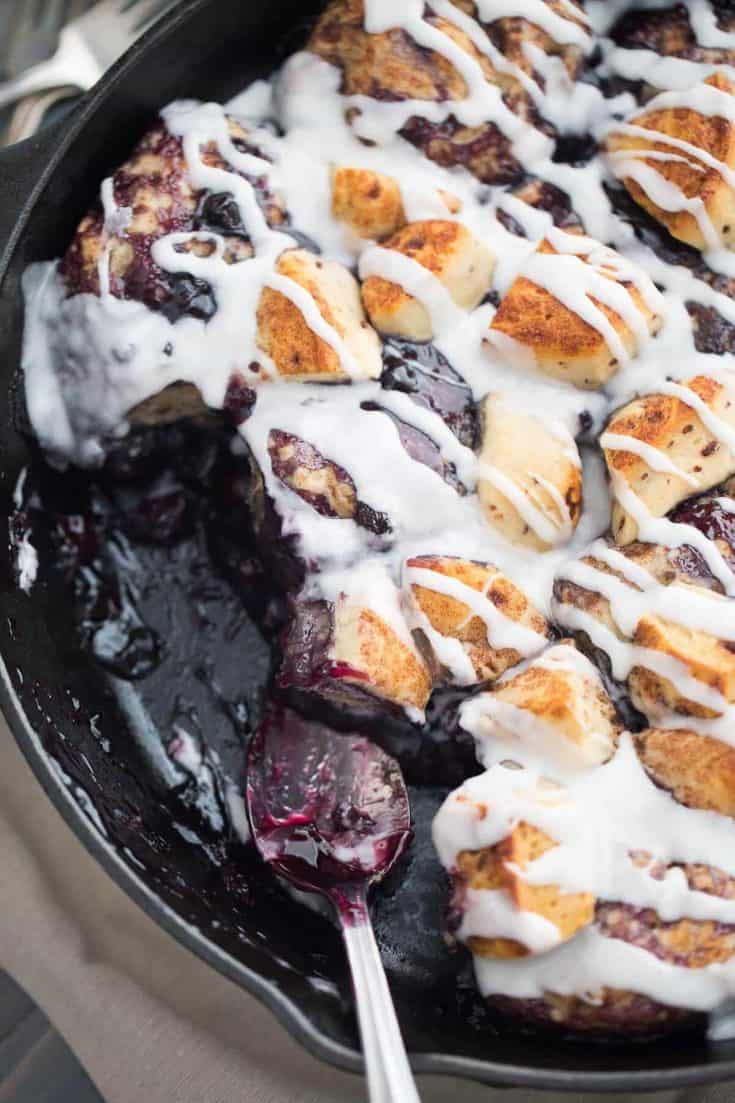 Quick Cinnamon Rolls with Blueberries