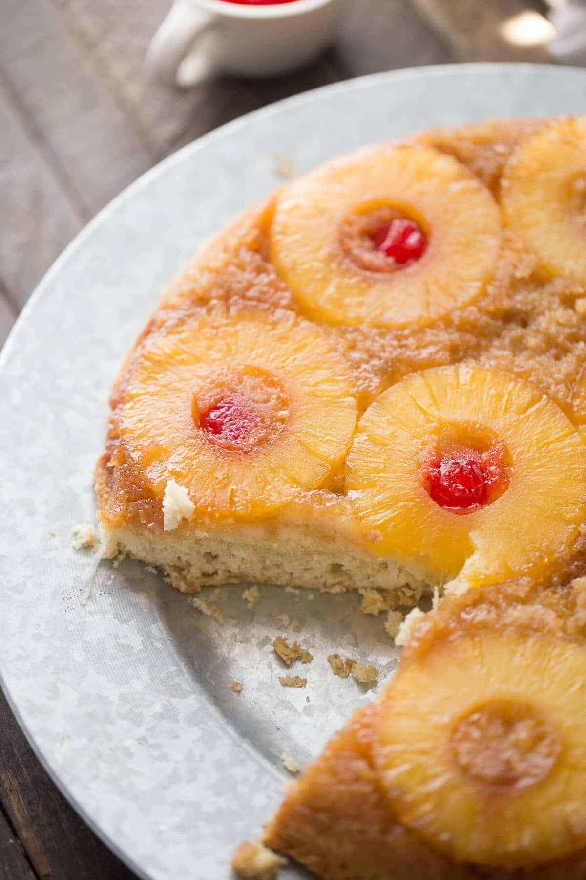 https://cdn.lemonsforlulu.com/wp-content/uploads/2016/06/Pina-Colada-Upside-Down-Cake-Recipe-8.jpg