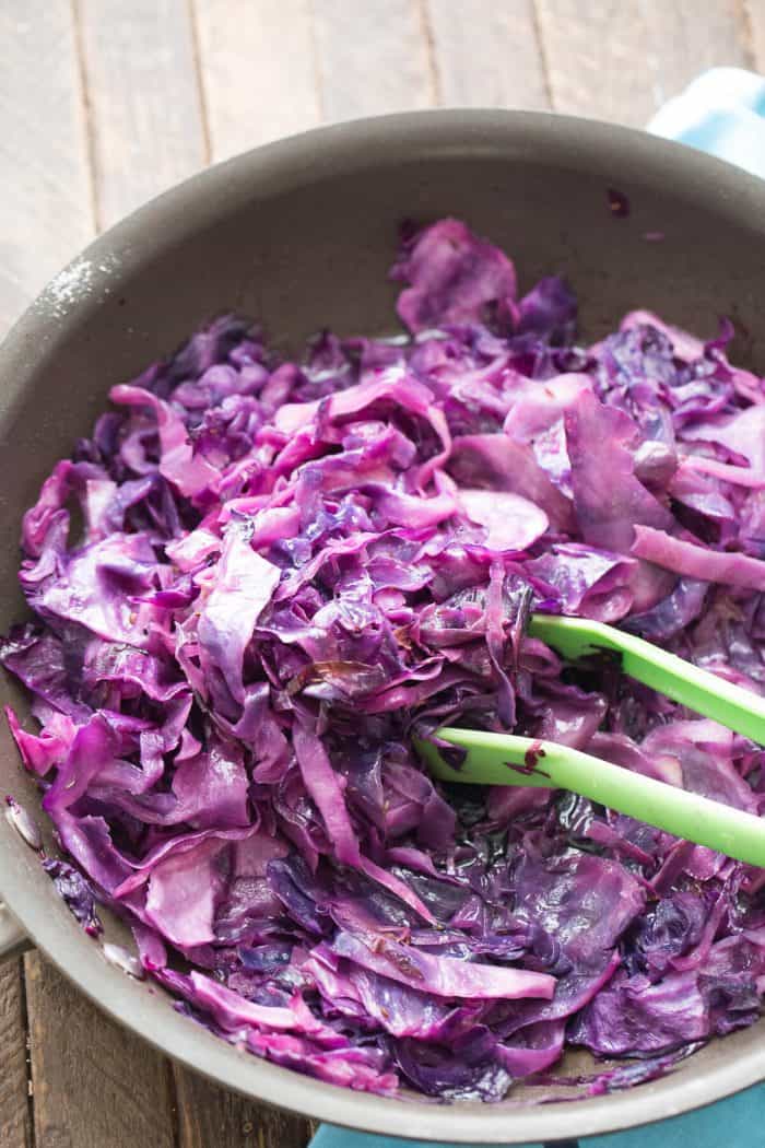 Cabbage is underrated! This red cabbage is beautful, delicious, easy to prepare and packed with nutrients!