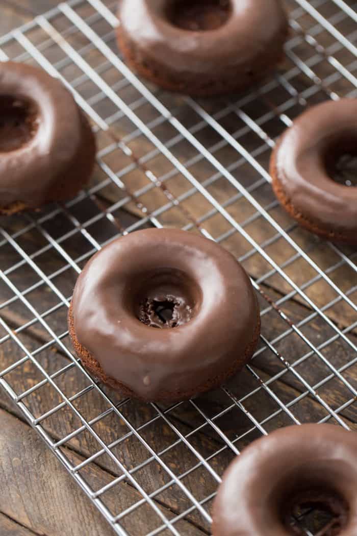 Donuts make the perfect base for these easy buckeye mini cakes!