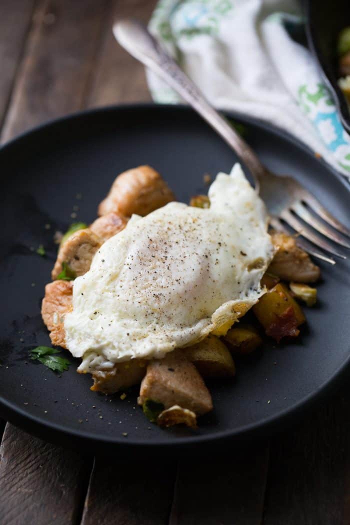 Some days find you without any dinner ideas. This turkey hash is the best solution! You can try any meat and any vegetable!