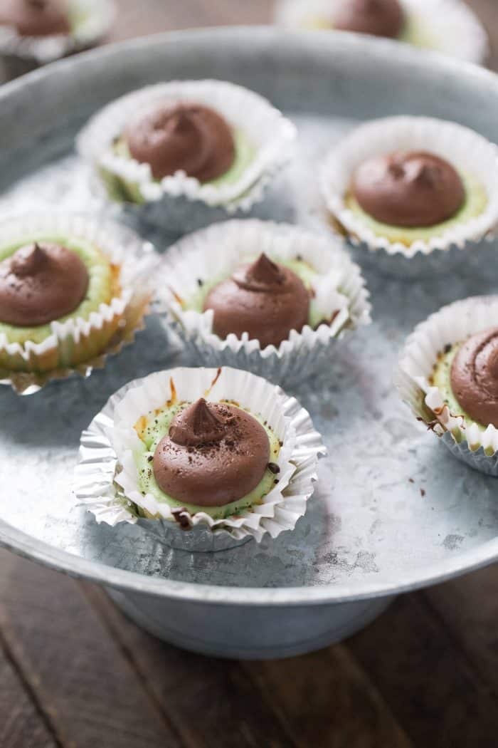 If you love mint then you have to try these mint mini cheesecakes! Don't forget the fudge frosting!