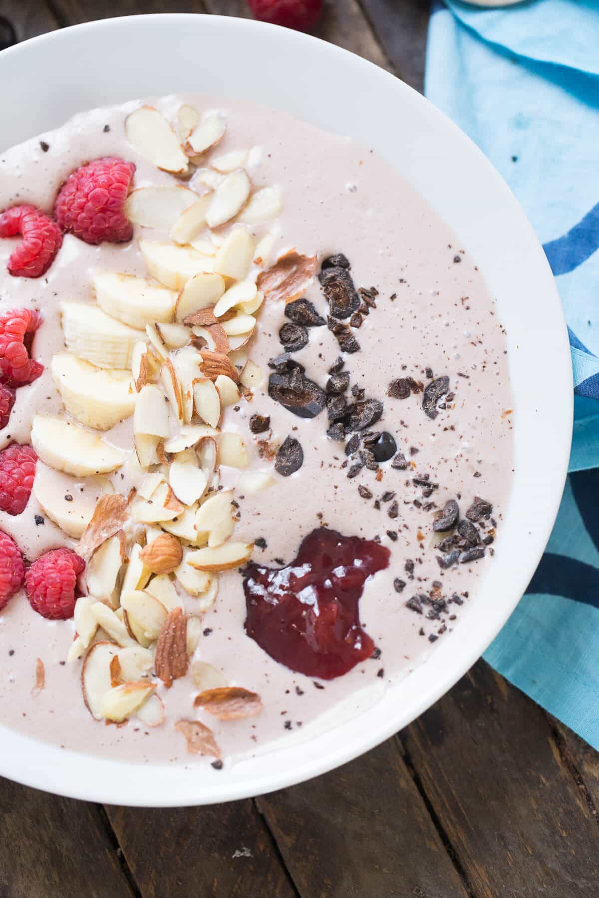 This smoothie bowl is a great way to get going in the mornings! Fresh fruit and a hint of mocha make this bowl taste amazing! 