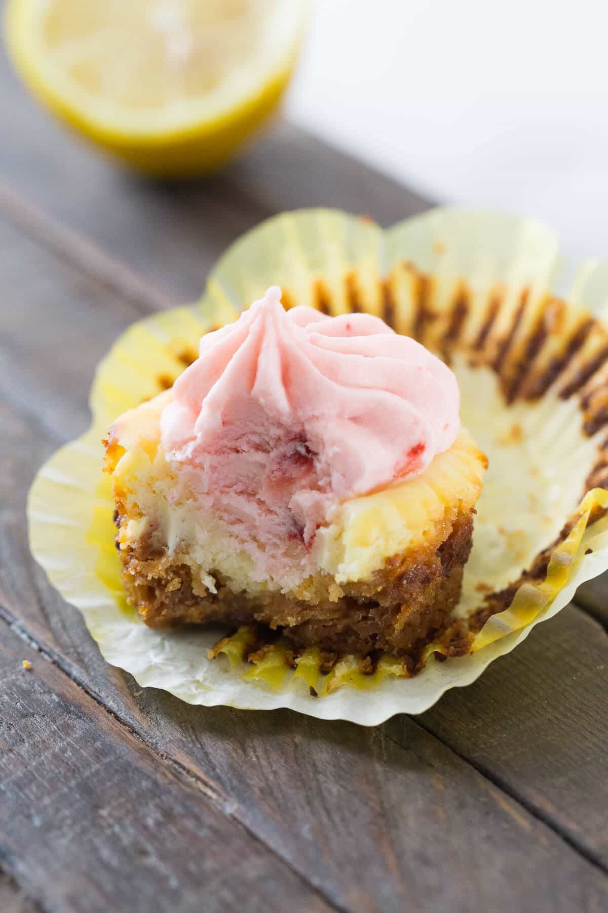 Strawberry Lemonade cheesecakes are fresh and bright! This flavor combo is addicting!