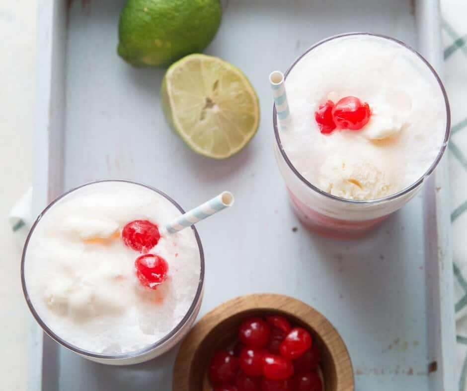 Love a good ice cream float?  You have to try this tart and sweet cherry limeade float!