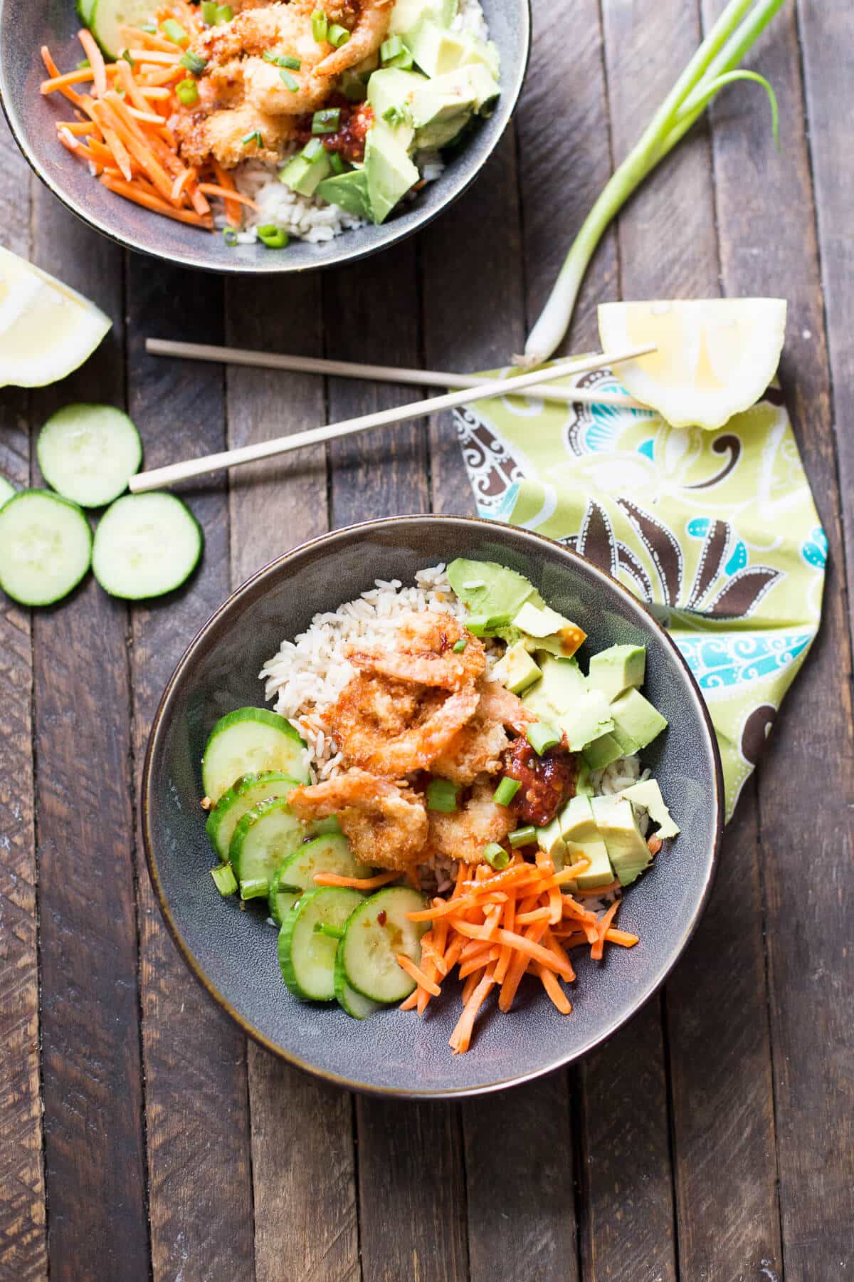 Breaded shrimp, veggies and a spicy sweet sauce make this sushi bowl absolutely delicious!
