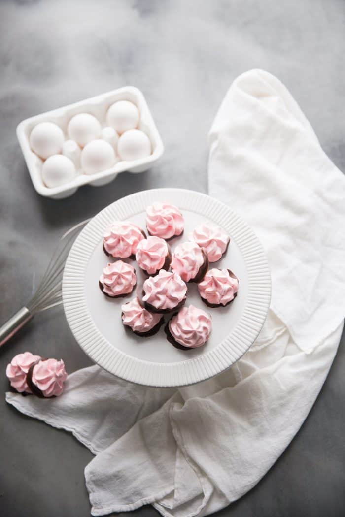  Cherry meringue recipe with eggs and a whisk