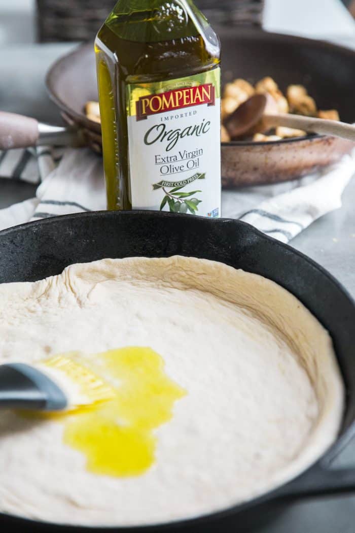 Skillet pizza with olive oil