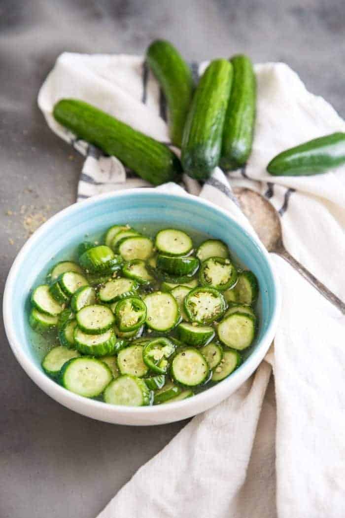 Refrigerator pickles in blue bowl