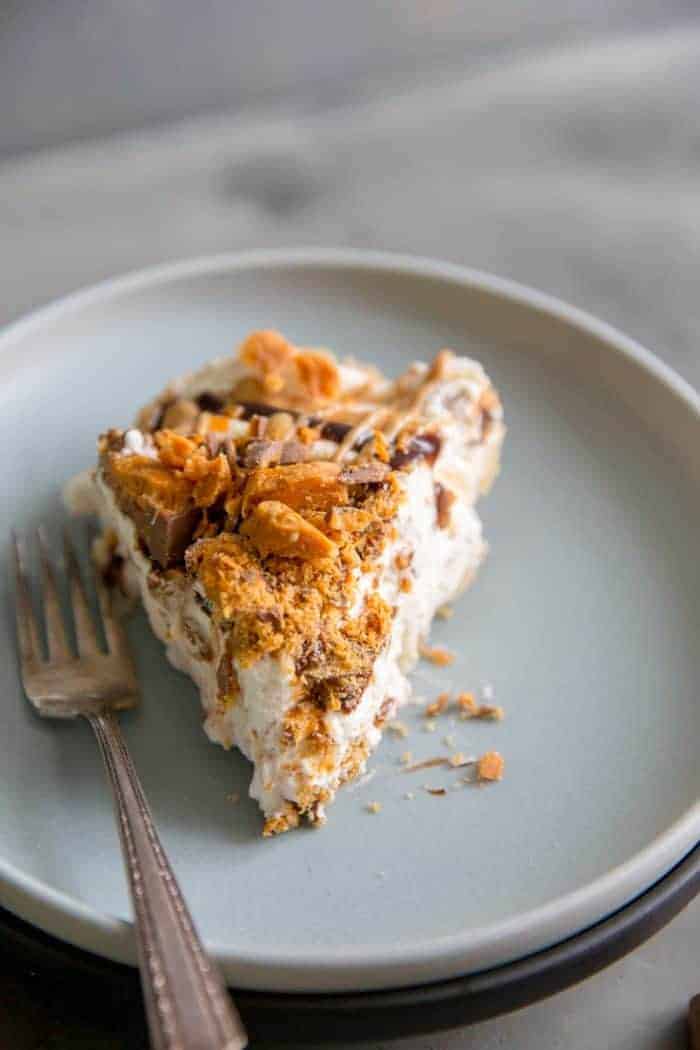 Butterfinger pie