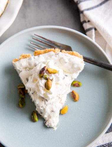 cannoli cheesecake with pistachios