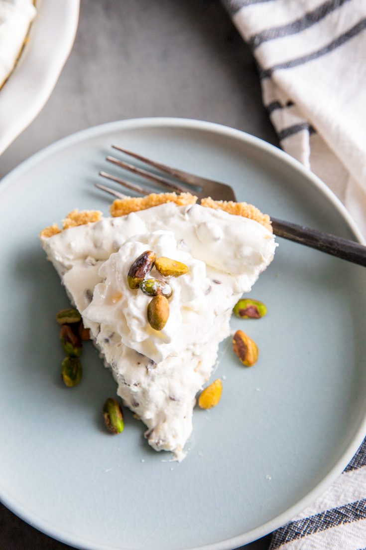 cannoli cheesecake with pistachios