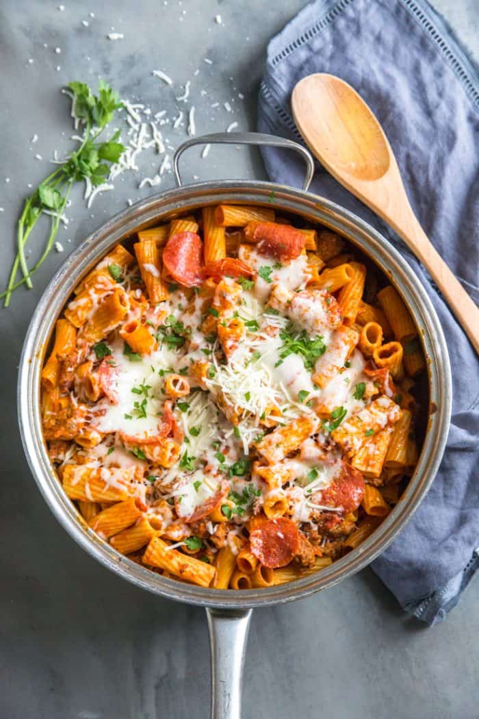 Pizza pasta skillet 