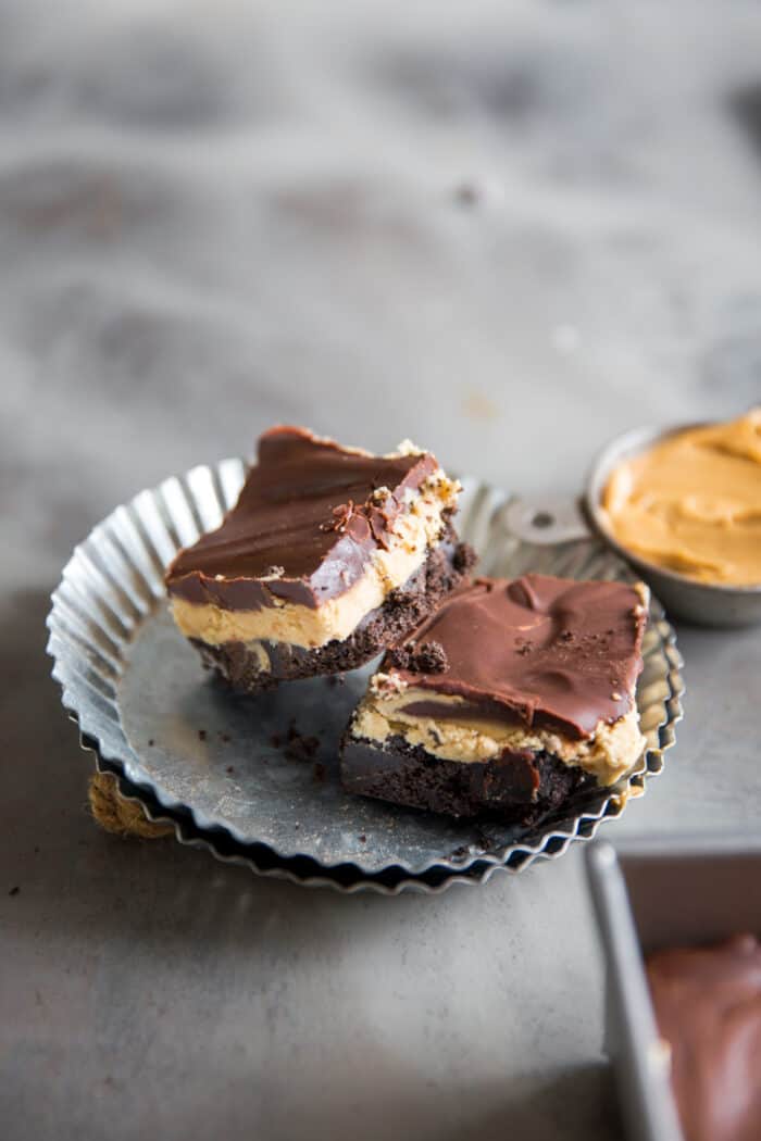 no bake peanut butter bars with peanut butter on the side