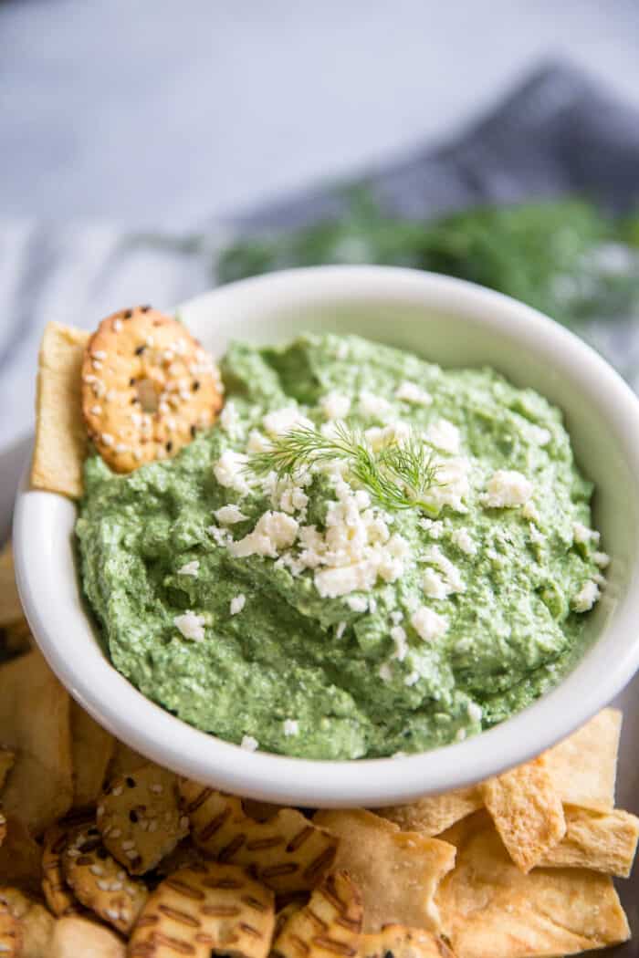 spinach dip with cracker