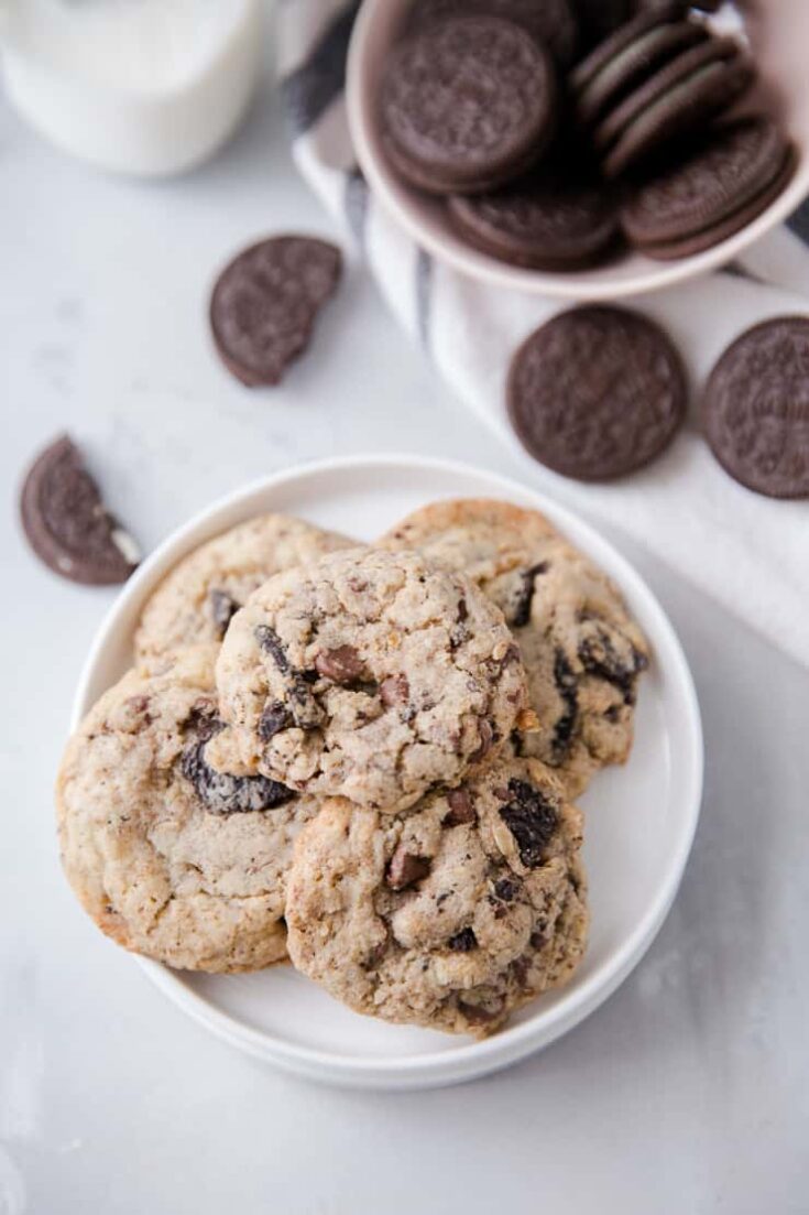 cookies and cream cookies on in a pile on a plate