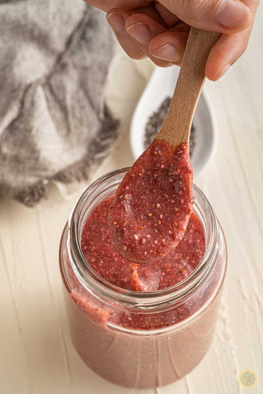 Easy and healthy strawberry jam
