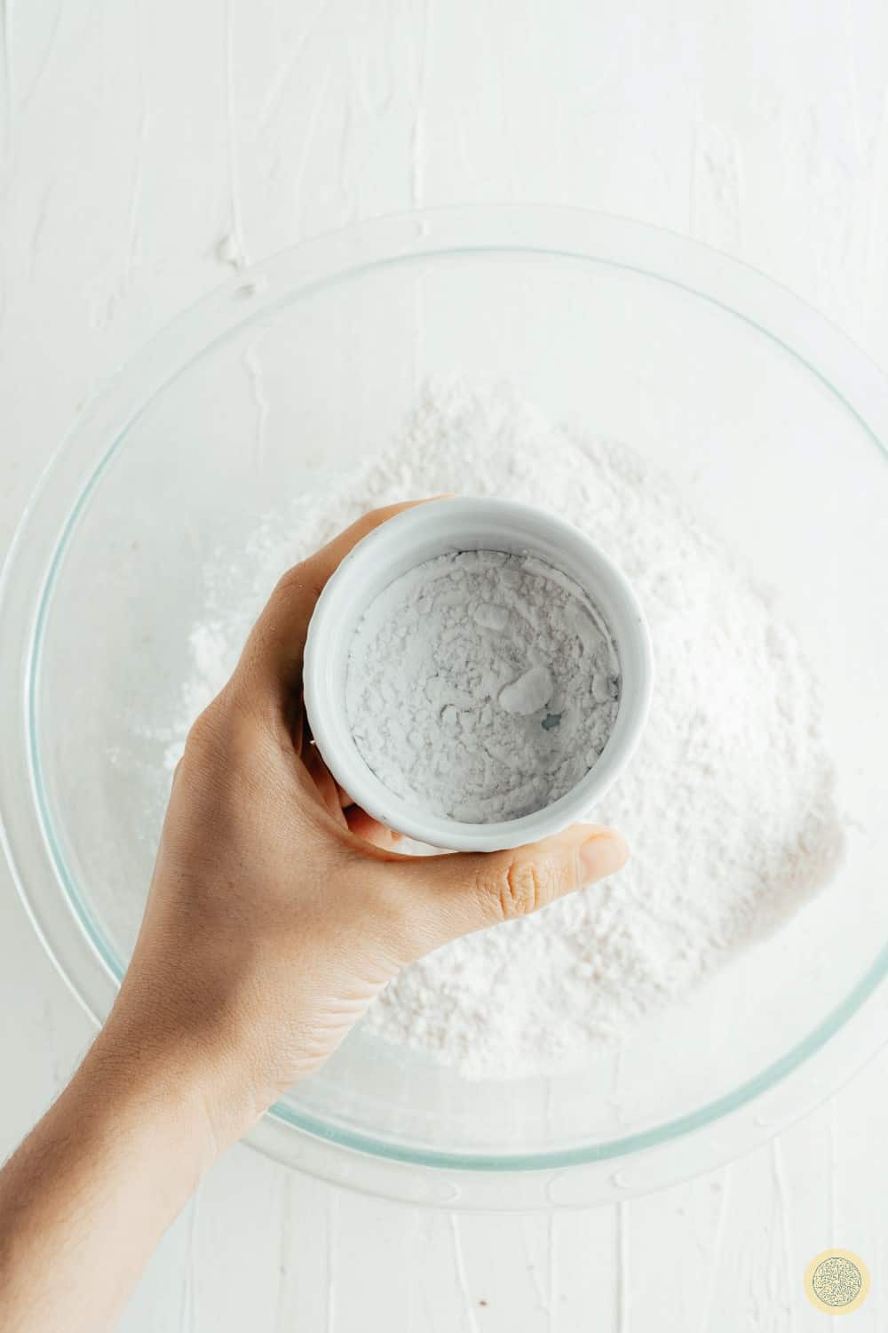 whisk together the flour, cinnamon