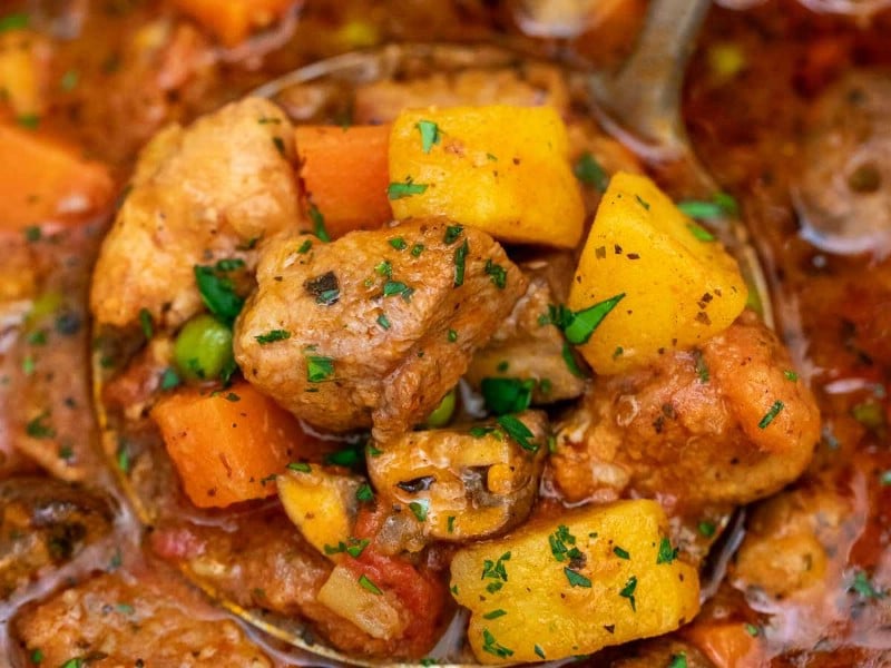 32 Dutch Oven Recipes for One-Pot Meals