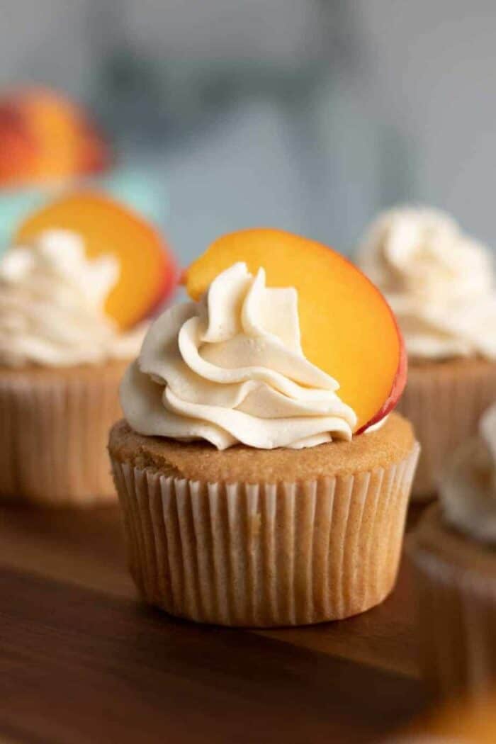 Peach Cobbler Cupcakes