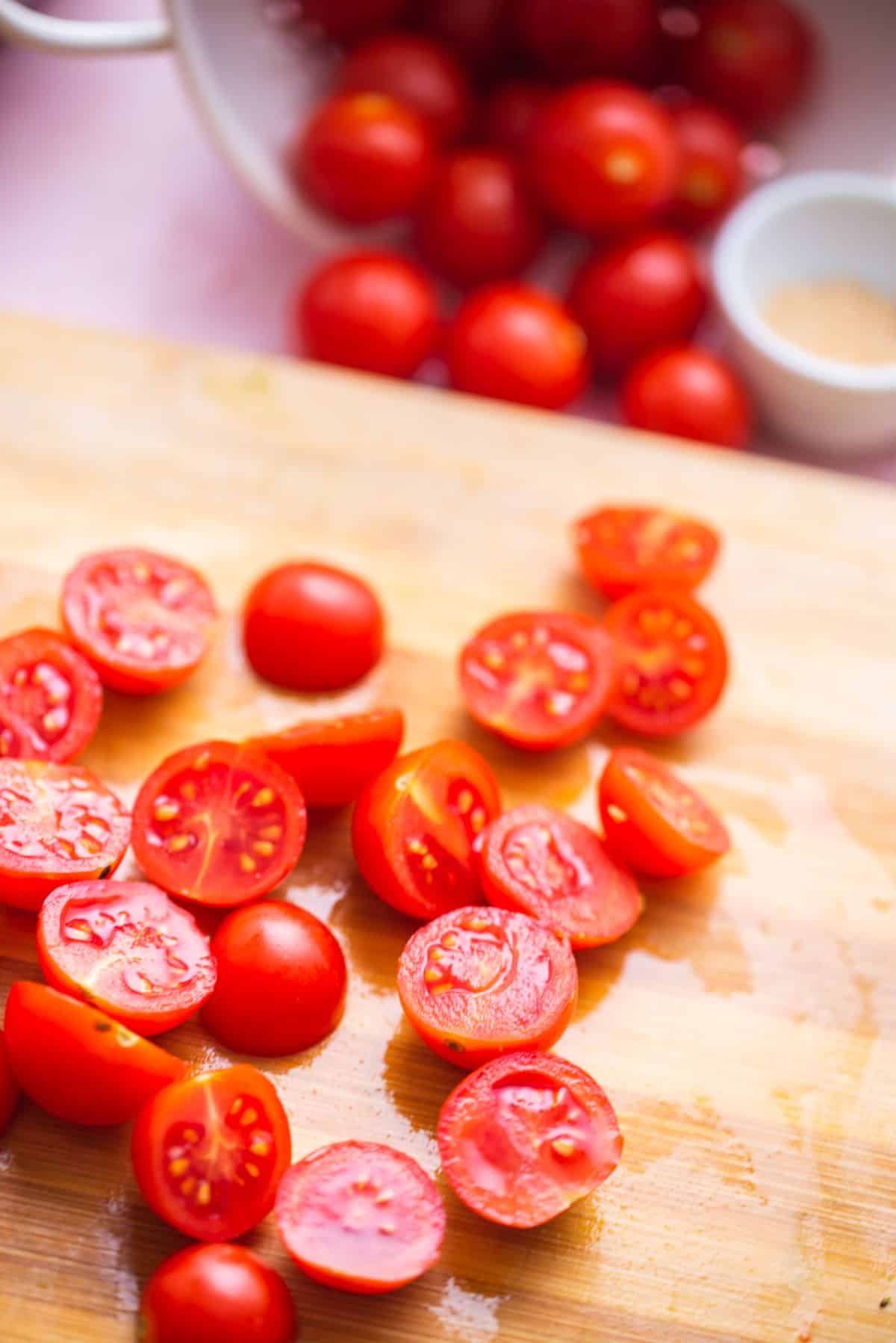 chopped tomatoes in halves