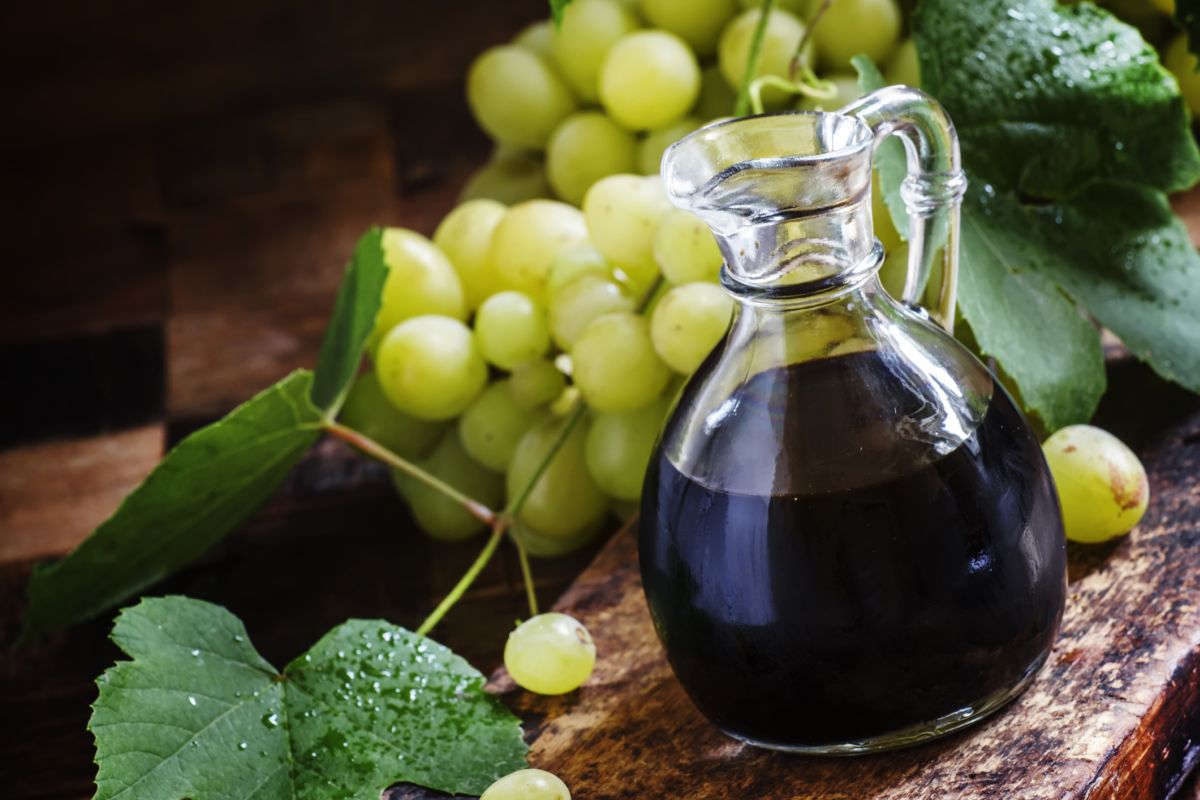 10 Balsamic Vinegar Substitute Ingredients
