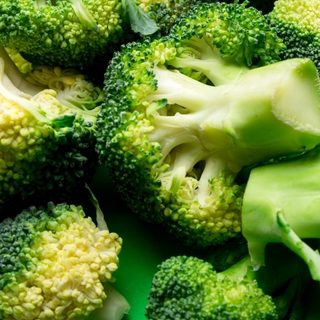 That Yellow on Your Broccoli Is Telling You Something Before You Buy It
